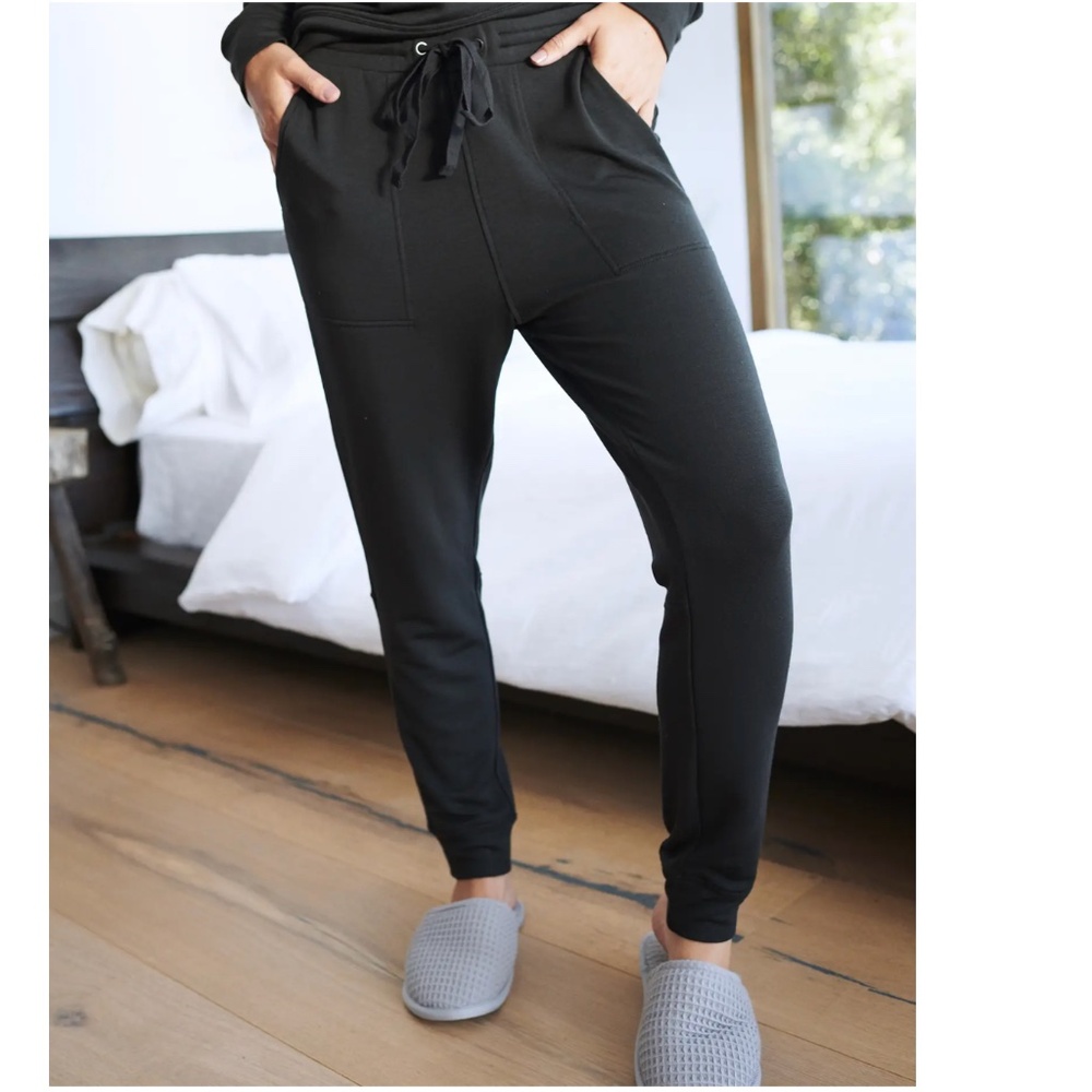 Quince black supersoft fleece joggers size XL